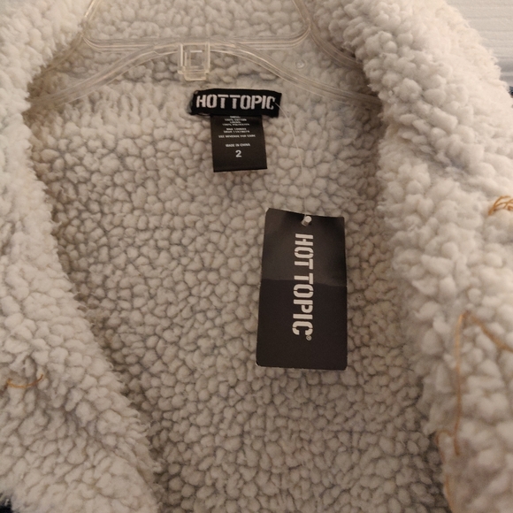 Hot topic Sherpa Lined Denim Jacket - Plus Size - Picture 3 of 7